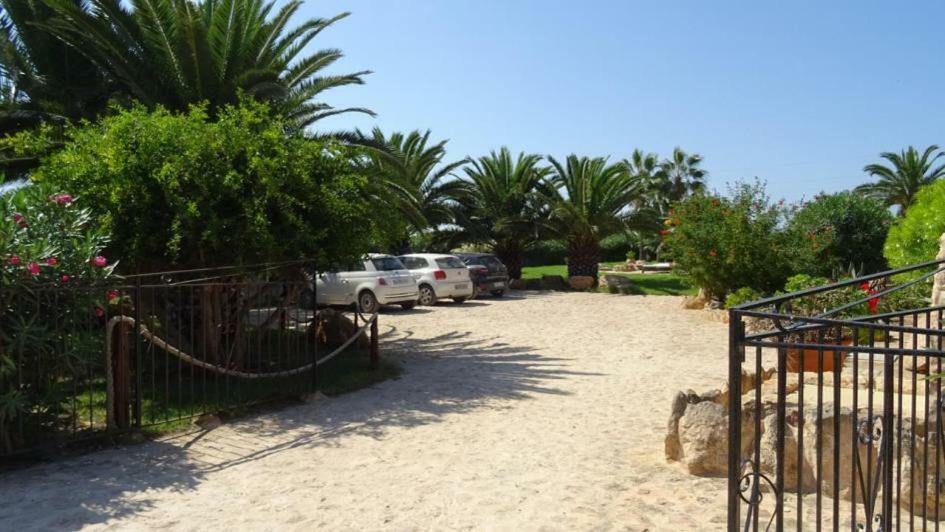 Appartamentos Michel Dos San Ferrán de ses Roques Ngoại thất bức ảnh